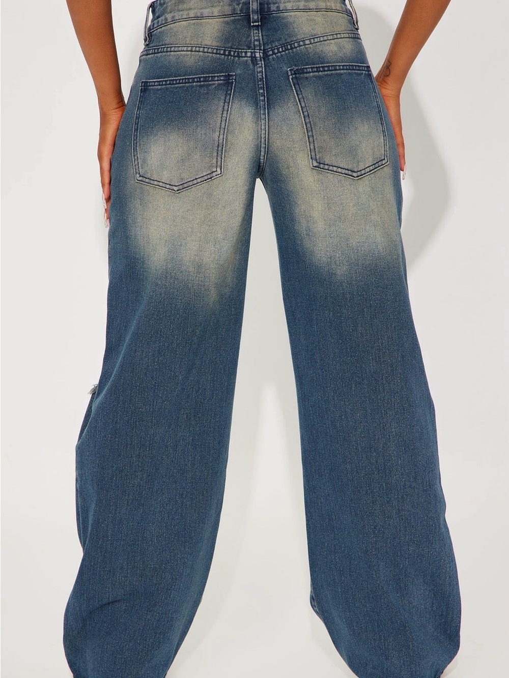 Baggy Ripped Jeans - Picture 3 of 4